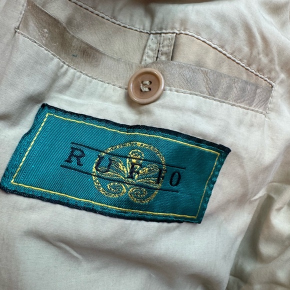 Vintage Tan Jacket - Picture 2 of 8